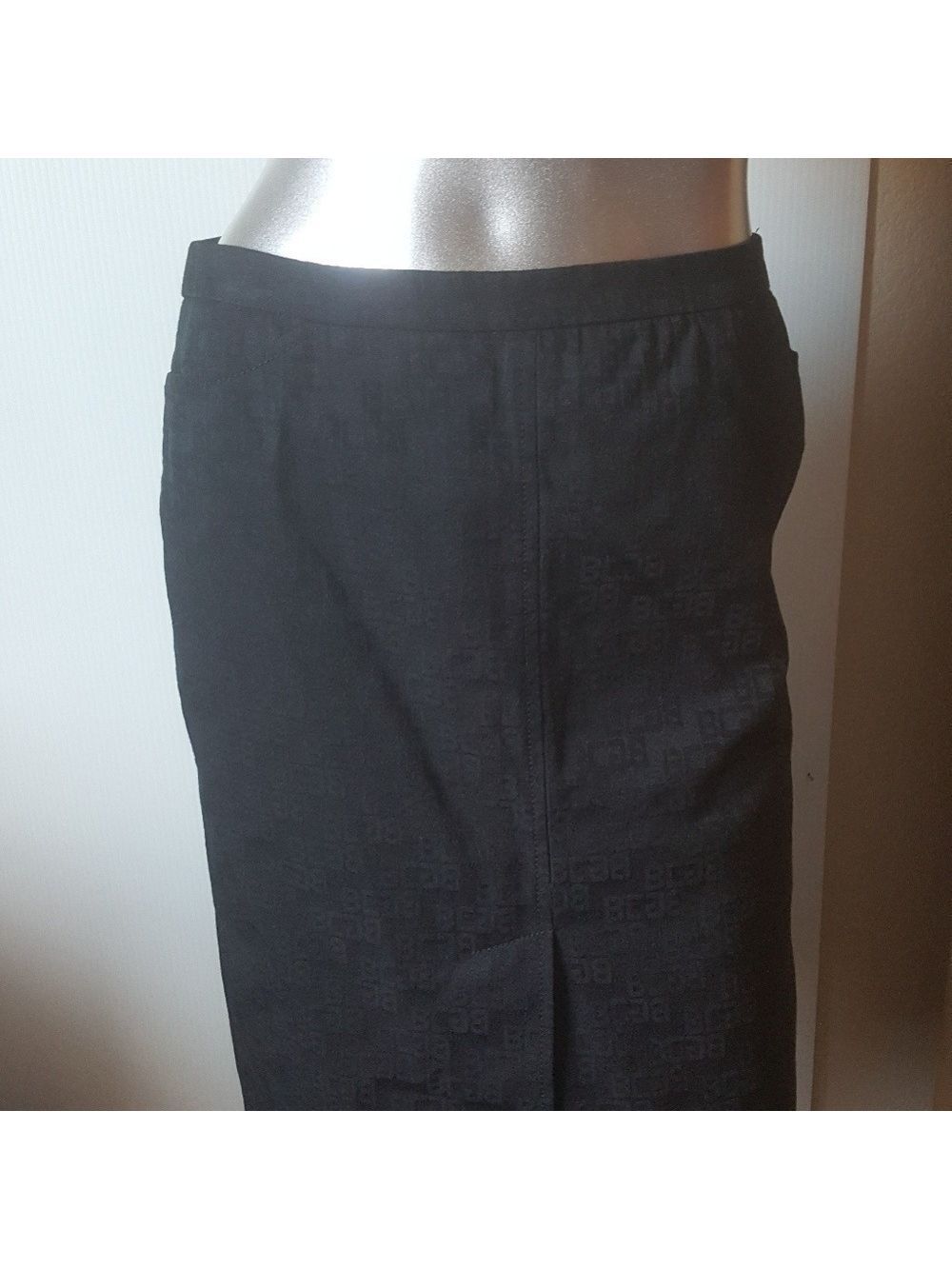 BCBGMAXAZRIA Black Logo Pencil Skirt Size 4